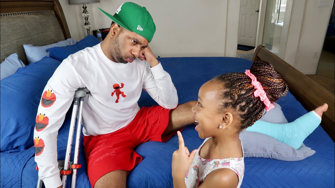 Парень сломал ногу, дразня девушку, он был таким грубым | Семья ДиСи