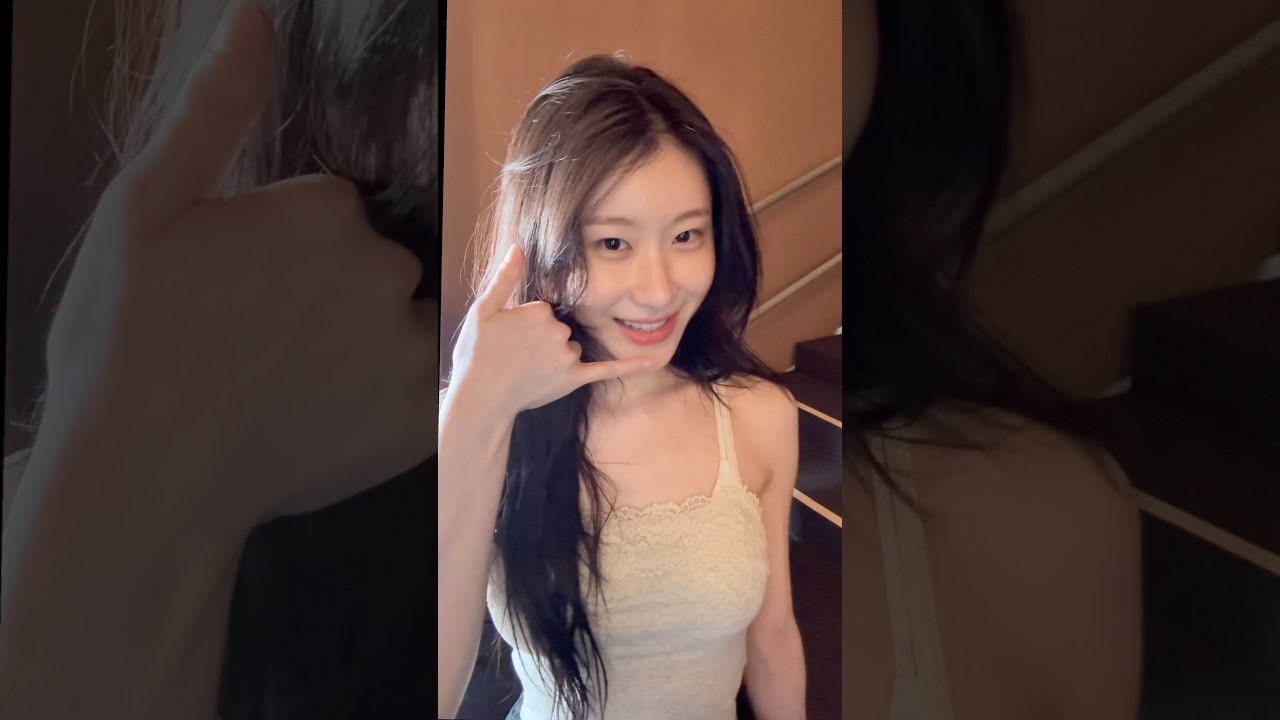 🤙 ĸιɴdα вυѕy #ITZY #CHAERYEONG #채령