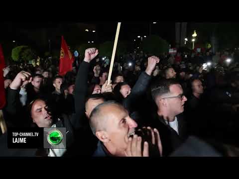 Top Channel/ “Aprovoni ligjin për Specialen”. 18 ditë protesta në Prishtinë kundër Hagës