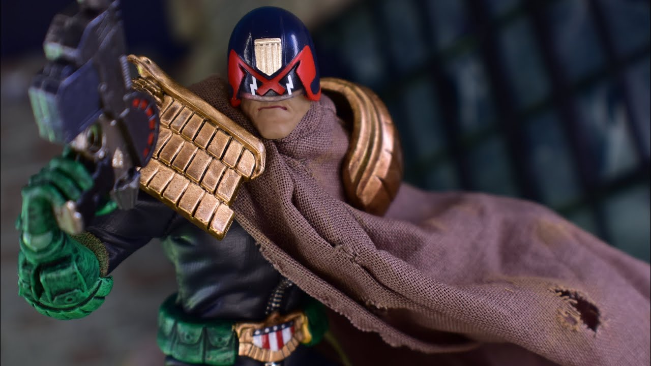 Hiya Toys Exclusive 1:12 Judge Dredd Cursed Earth ver. - YouTube
