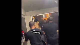 Fredo bang gives fan the beats🥊🥊for screaming 4KT🐍🟢