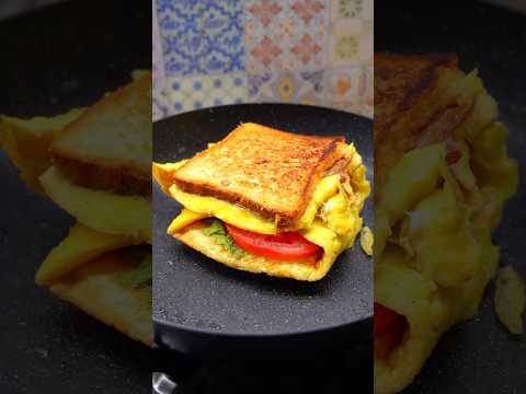 🥪 Easy 5-Minute Breakfast Sandwich (Skillet Only) #cooking #food #asmrcooking