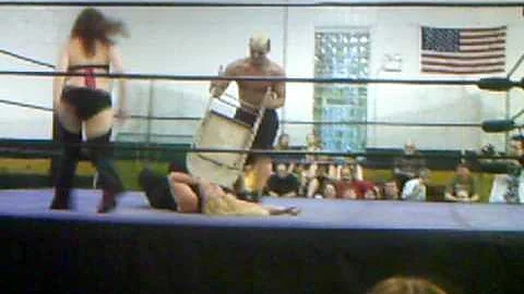 Jason Gory assults Stacy Hunter with chair