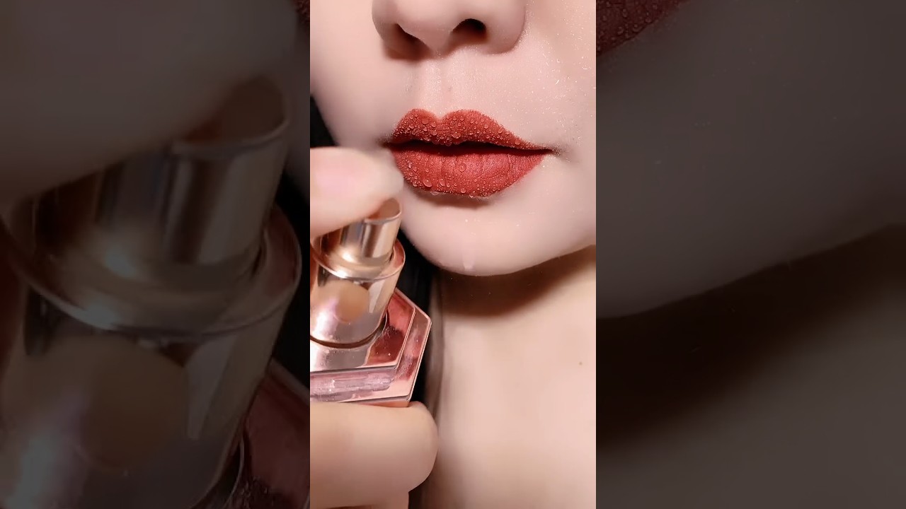 WaterProof Lipstick 👄 👄👄 with Proof 😉