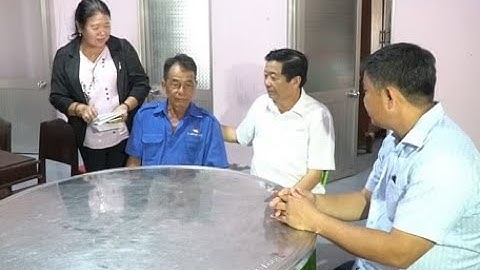 Bí thư Tỉnh ủy Bùi Văn Nghiêm thăm, tặng quà người có công với cách mạng tại huyện Vũng Liêm