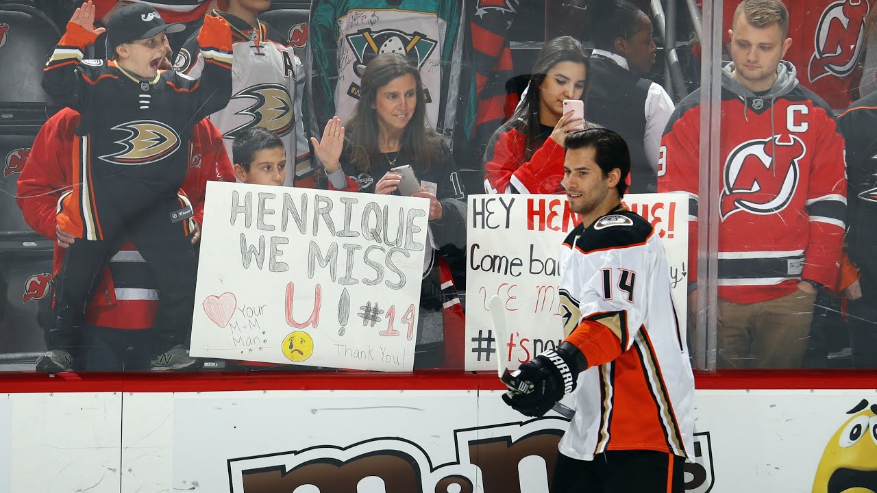Devils pay tribute to Adam Henrique, who scores, in return to New Jersey