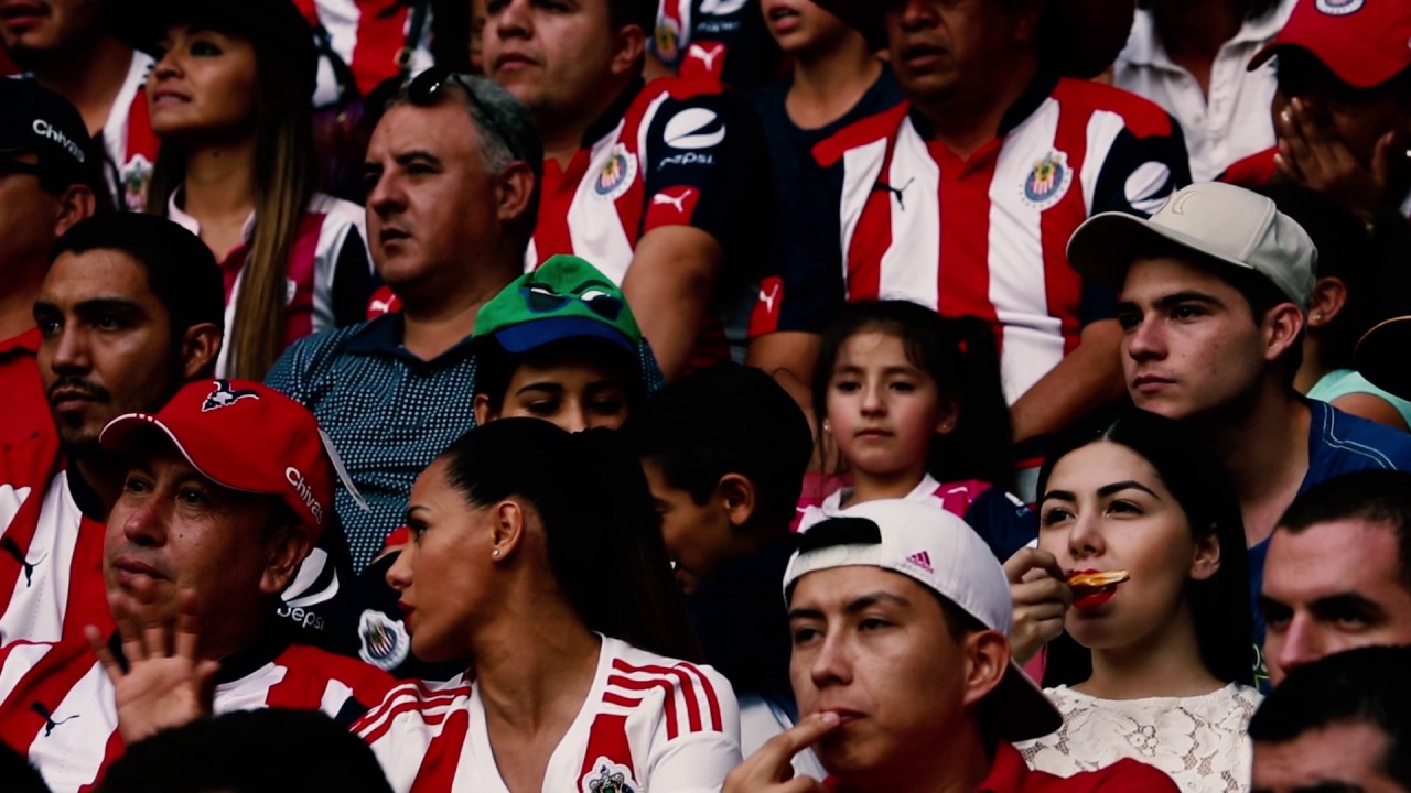 COLOR - Chivas Campeón del Clausura 2017