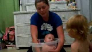 Baby Raves Tummy Tub Baby Bath