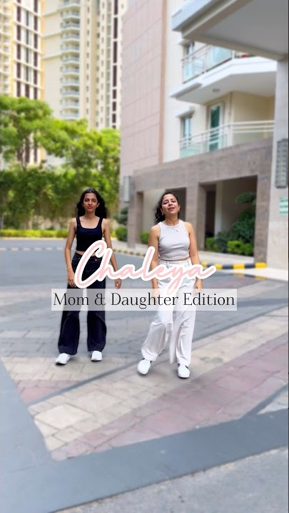 Chaleya🌸 Mom & Daughter edition❤️ #ashortaday #dance #trending #chaleya #bollywood #jawan #shuffle