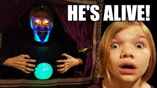 Fortune Teller Machine Comes To Life!