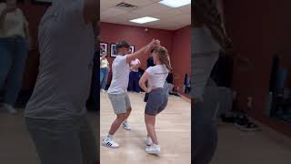 Pinto Picasso- Lucky | Daiver y Andrea 🥰♥️ #bachata #dance #couple