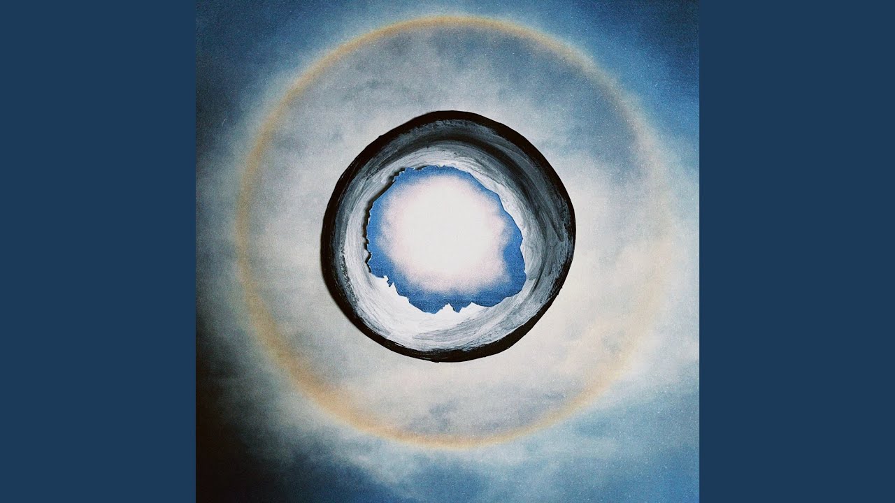 Moon auf YouTube ansehen Moon auf YouTube ansehen