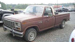 1981 Ford F100 Custom Start Up, Engine, and In Depth Tour