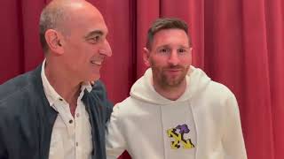 Lionel Messi aprovecha su estancia Argentina y se escapa a ver una obra de teatro