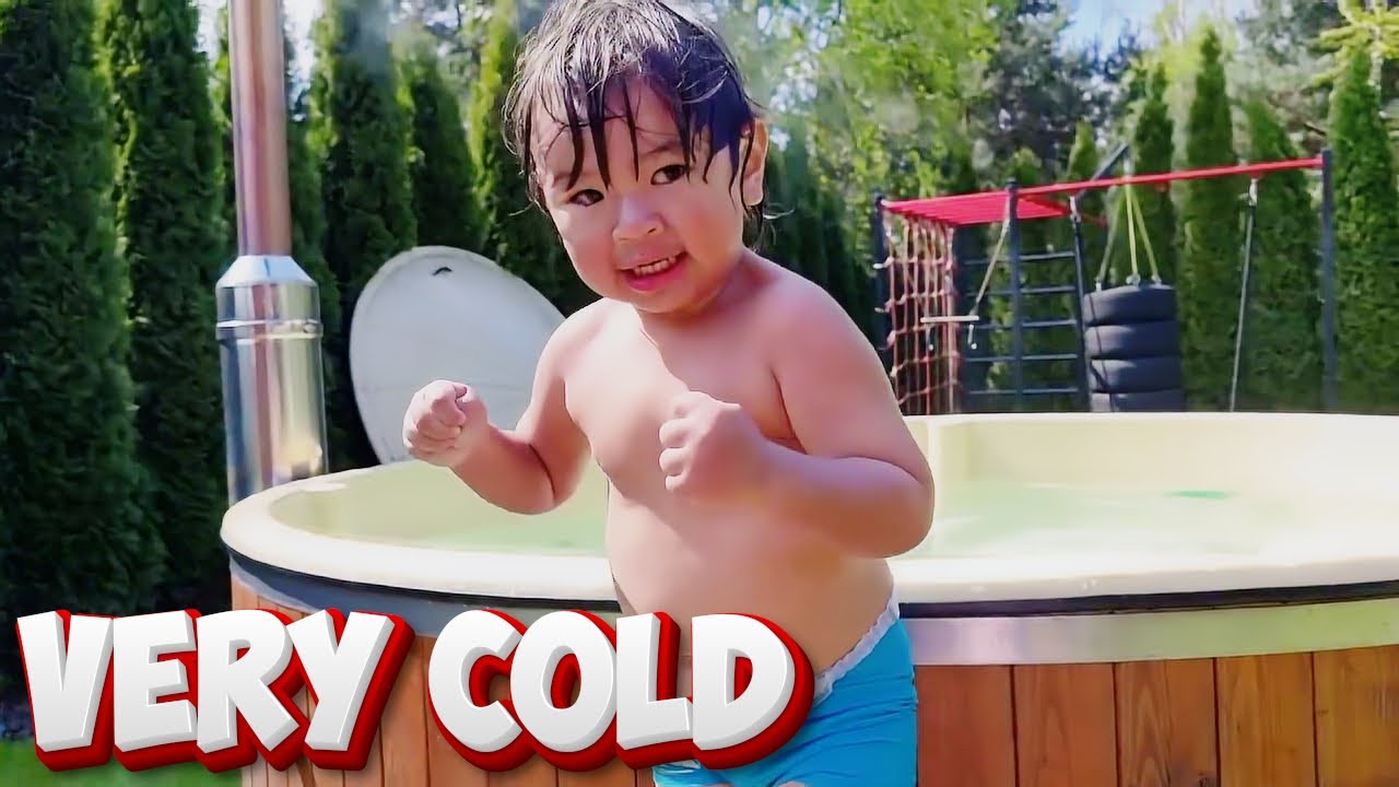 I'M VERY, VERY COLD, HELP! | Dudkowski de Familia