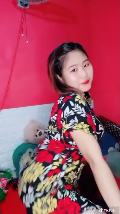 Goyang pantat besar cewek bikin sange 🔥🔥🔥🔥