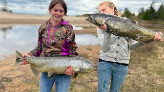 Strongest Girls Vs Strongest Fish With Massive Teeth!