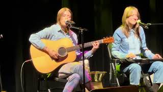 LITTLE BIT: Larkin Poe Acoustic Fireside Session, KTBAS X