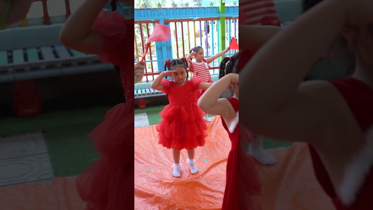 SALA MÚA NOEL TẠI TRƯỜNG MẦM NON HẢI HÀ NẮNG XUÂN