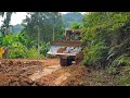 Excellent ability of cat d6r xl bulldozer operator in making roads on plantations