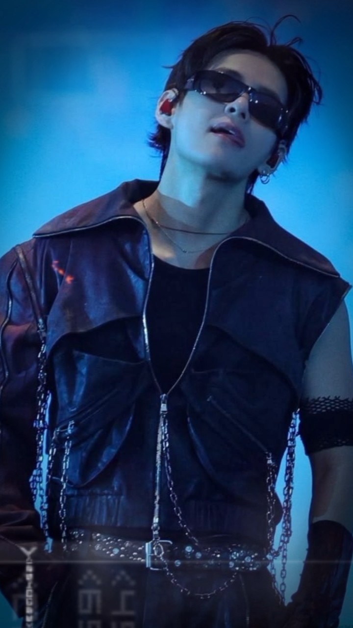 🔥 #bts #v - YouTube