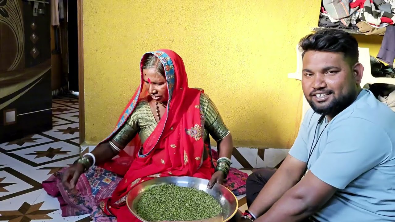 माझी आणि आईची जुगलबंदी, आई माझी मायेचा सागर आईने नवीन ओळी तयार केल्या, जे की तुम्ही कधीच नसेल 🙏