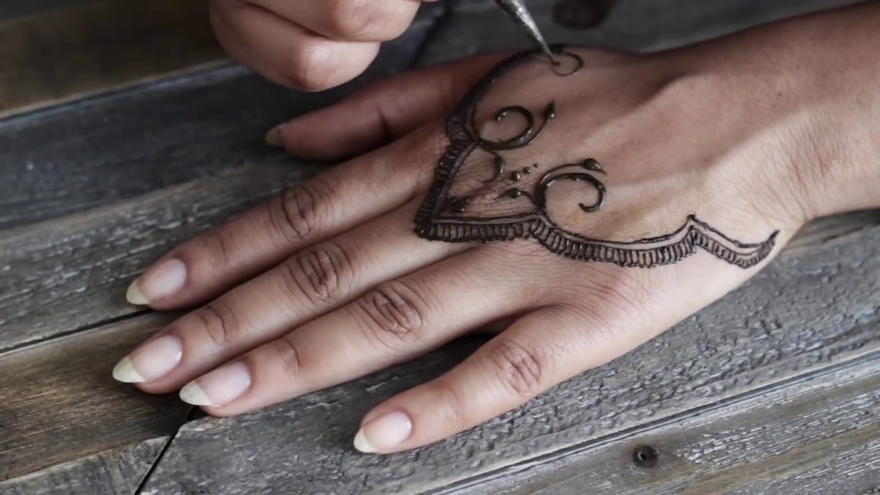 Diy HENNA TATTOO  abetweene