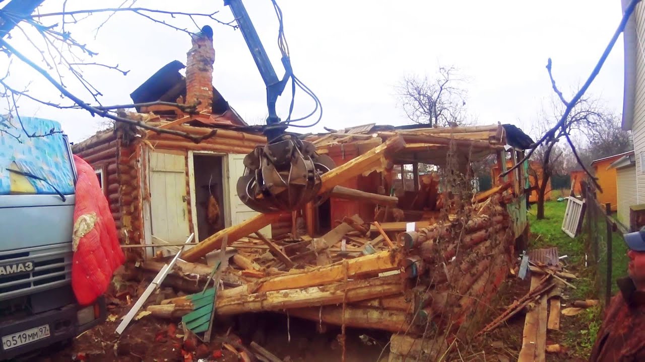 демонтаж садовых домиков. дробилка на экскаватор. снос сараев демонтаж строй demontag stroy. демонтаж дачных домов. демонтаж зданий.