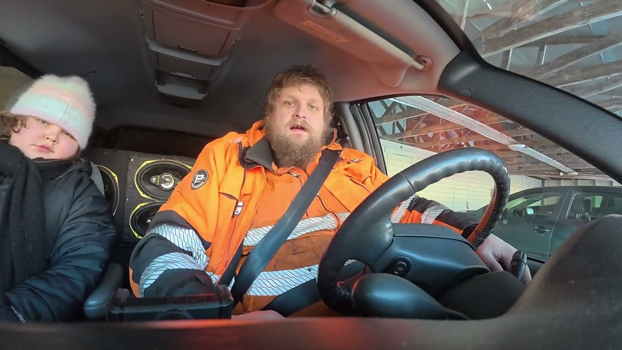 Kaverin mummon Mazdasta hihna karannu. Saadaanko uusi paikalle?