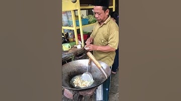 Thumbnail of The secret of street noodle soup #friednoodles #food #sellingideas #food #shorts