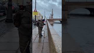 Как ловится рыбка на реке Неве