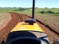 Valtra BM 110 levantando curva de nível Noroeste Pr.