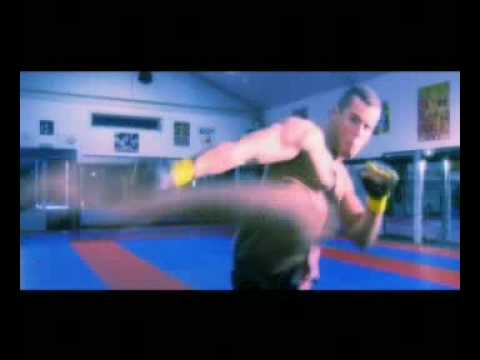 Algerino 2 hot 2 handle Video Entrance song for K1 worldchampion Sem Schilt !