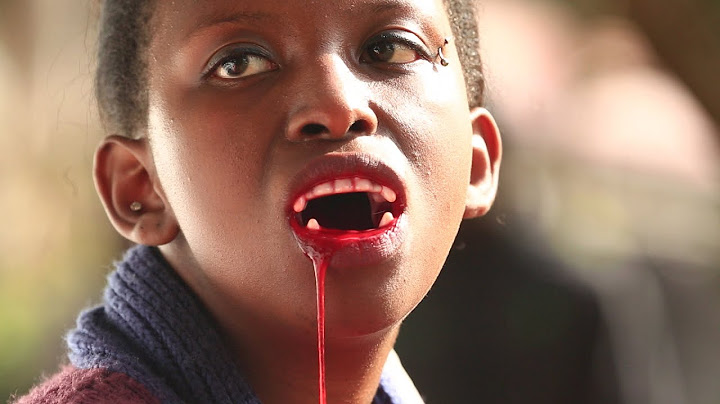 Feeding Vampire PRANK
