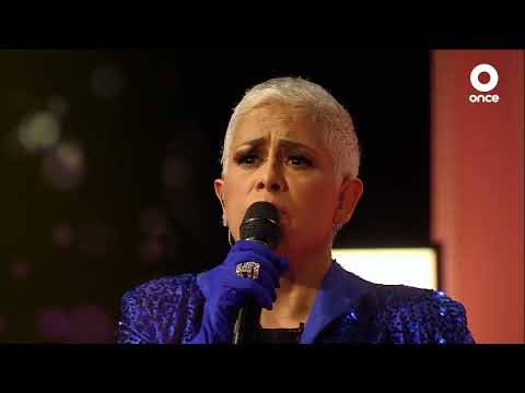 REZA EN VOZ ALTA. Eugenia León