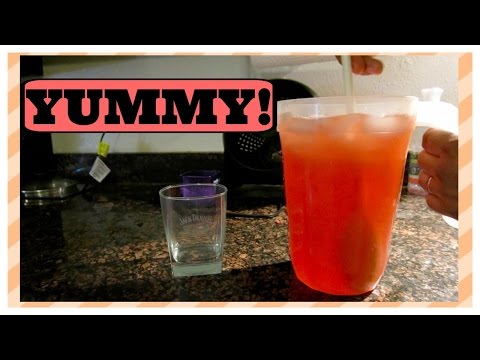 HOW TO MAKE EPIC RASPBERRY TEA LEMONADE