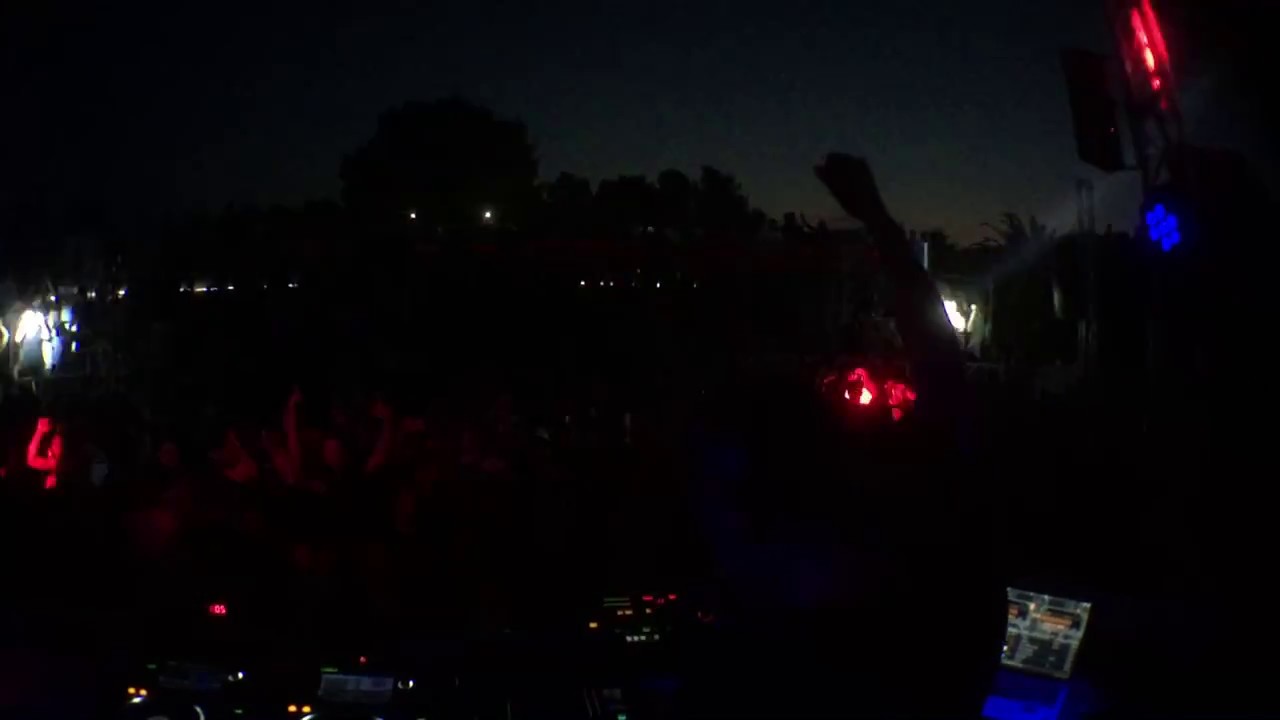 Alex Bilancini - Leomard (Bud Sampler 4) etb031. Played by Luca Agnelli at @Guendalina