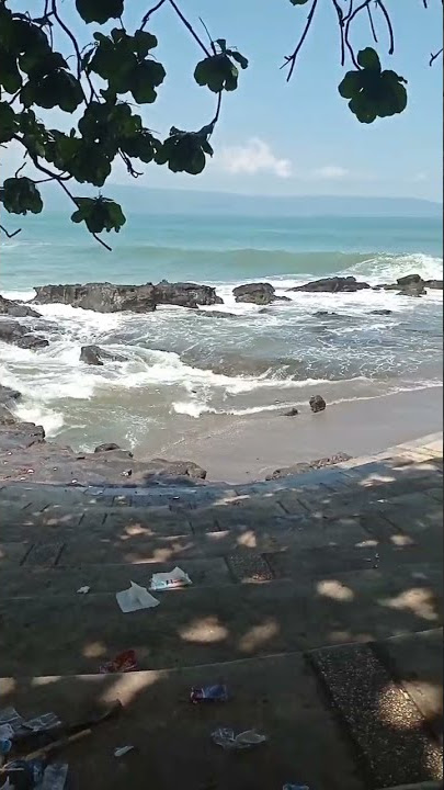 pantai karang hawu sukabumi..