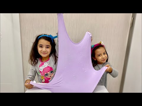 Saliha and Hafsa Pretend Play Making Glitter Satisfying Slime