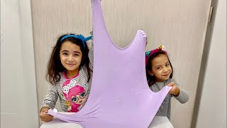 Saliha and Hafsa Pretend Play Making Glitter Satisfying Slime