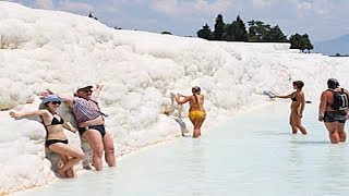 Hilarious Tourists Photos That Will Make You Laugh out Loud