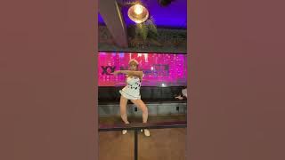 Girlcrush BOMI Fan Maid Cafe Sexy Dance POV