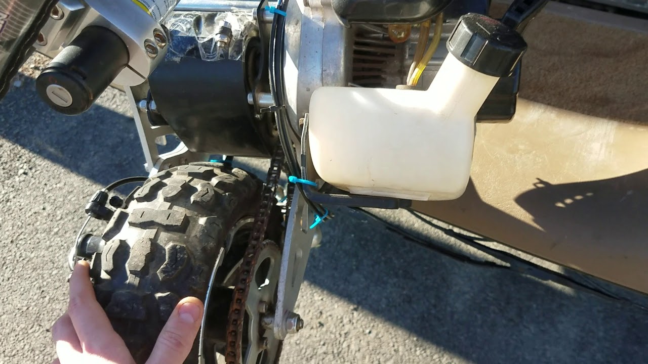 How to Adjust 50cc Uberscoot Scooter Chain ( Tighten or Loosen Chain