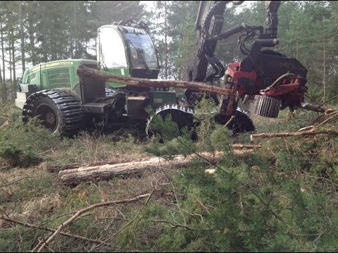 Video: Käyttävätkö John Deere -traktorit def:iä?