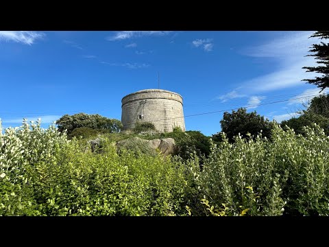 Vídeo: On és la torre martello a sandi toksvig?