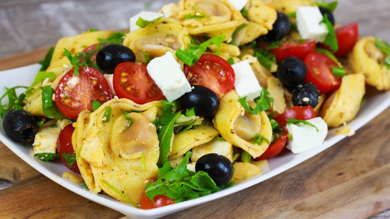 Tortellini Salat - Tortelloni Salat mit Tomaten und Feta - YouTube