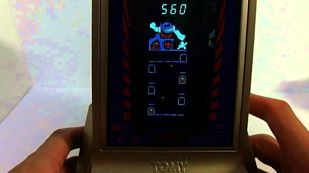 15661 Tomy FL LSI Game Kingman Boxed - YouTube