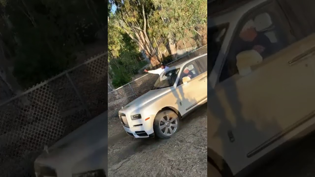 First person to go off-roading in a Rolls Royce Cullinan 😅