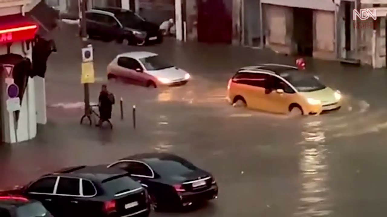 صورة فيديو : SKY has fallen on France! Thunderstorms hit Reims. Heavy rain in Reims.