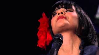 [HD] Bat For Lashes - Horse and I (Live at iTunes Festival 2012)